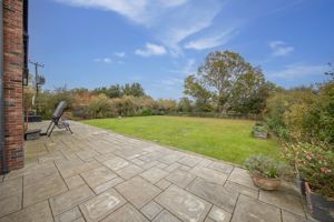 THE HAWTHORNS- click for photo gallery